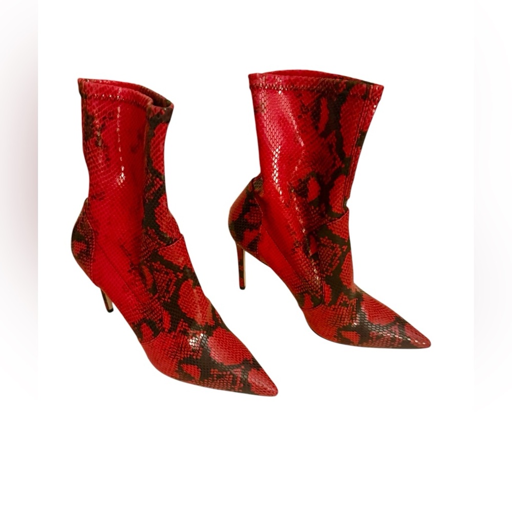 Stuart Weitzman NEW. Size 9 Red & Black Stretch Snakeskin Bootie